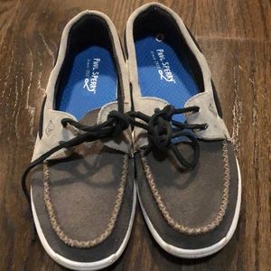Boys Sperry loafers/ boat shoes size 7.5